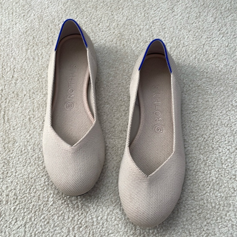 Rothys size 9 Ecru